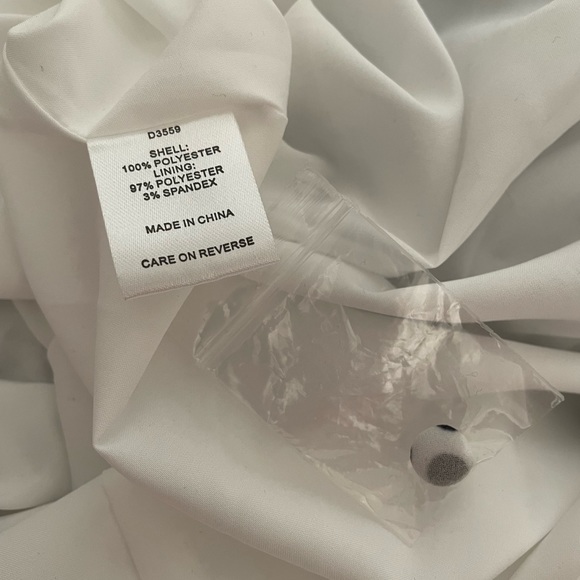 Alexia Admor Black and White High Neck Sleeveless Dress - Picture 10 of 13